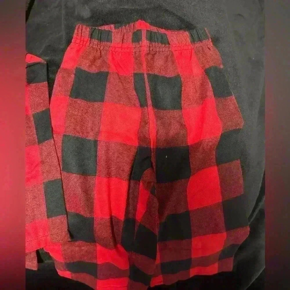 Old Navy Christmas Red black Plaid Flannel 2 Piece Pyjamas 12-18 months Toddler - Picture 3 of 4